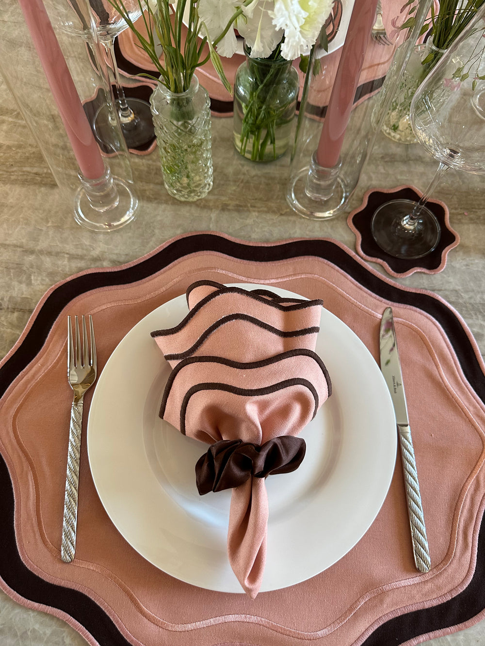 Lot assorti : 1 set de table, 1 serviette, 1 dessous de verre - Collection ROSA - SANS le rond de serviette