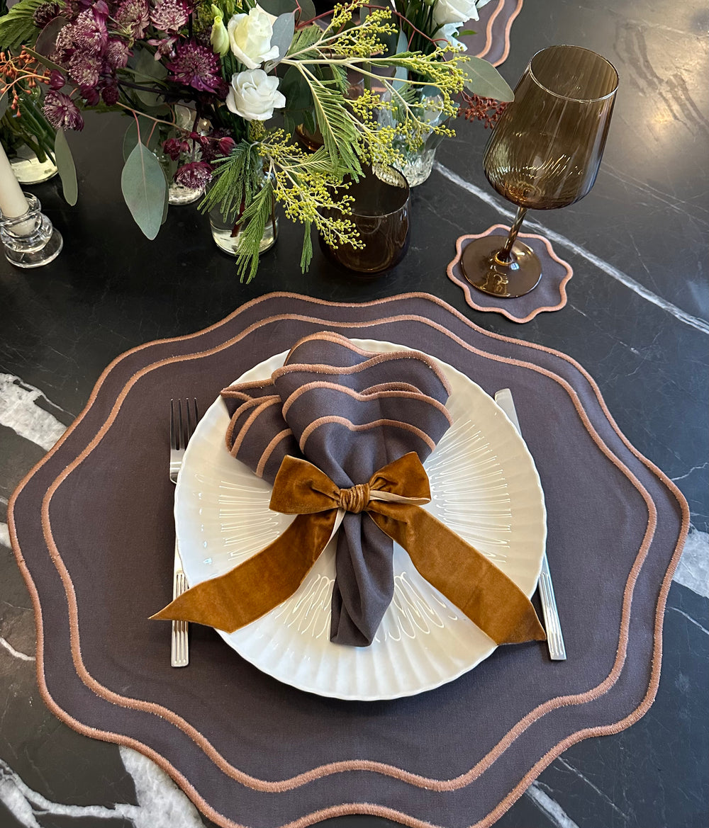 L'ensemble Moka (set de table, serviette, dessous de verre, deux ronds de serviette)