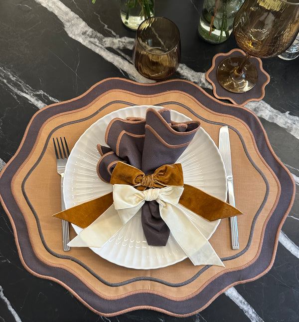 L'ensemble Moka (set de table, serviette, dessous de verre, deux ronds de serviette)