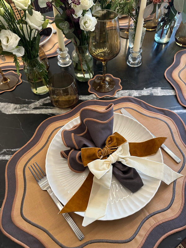 L'ensemble Moka (set de table, serviette, dessous de verre, deux ronds de serviette)